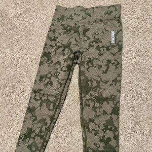 Gymshark Camo Green Camouflage Leggings butt scrunch OG soft fabric